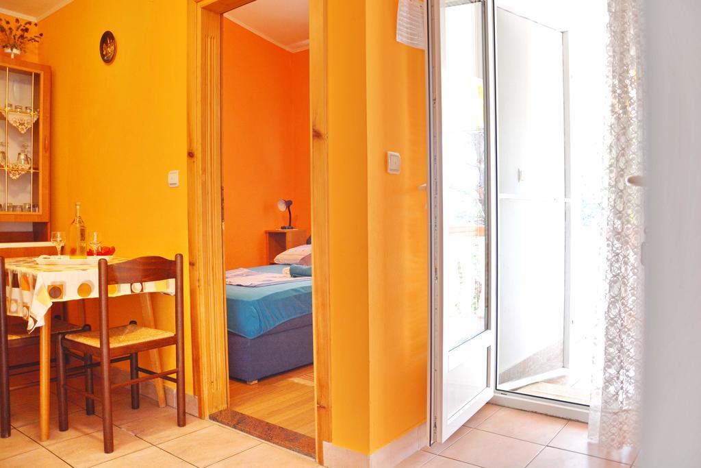 Apartments Sandra Vir Exterior photo