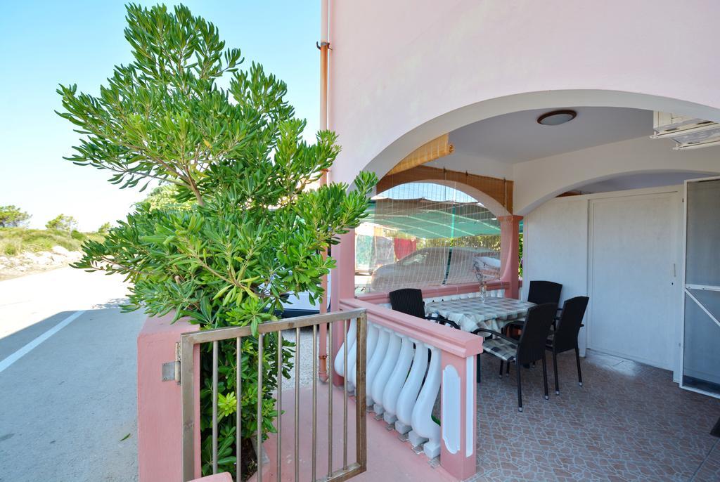 Apartments Sandra Vir Exterior photo